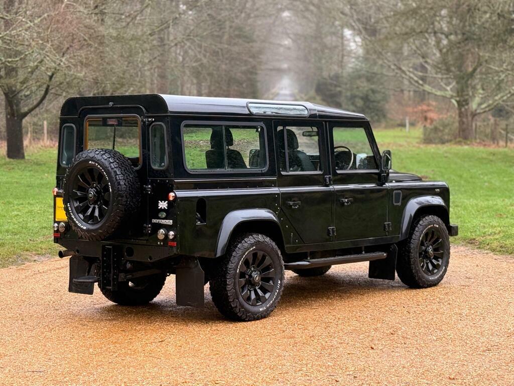 Land Rover Defender 110 2.2 Tdci Xs Station Wagon Double Cab  Black #4