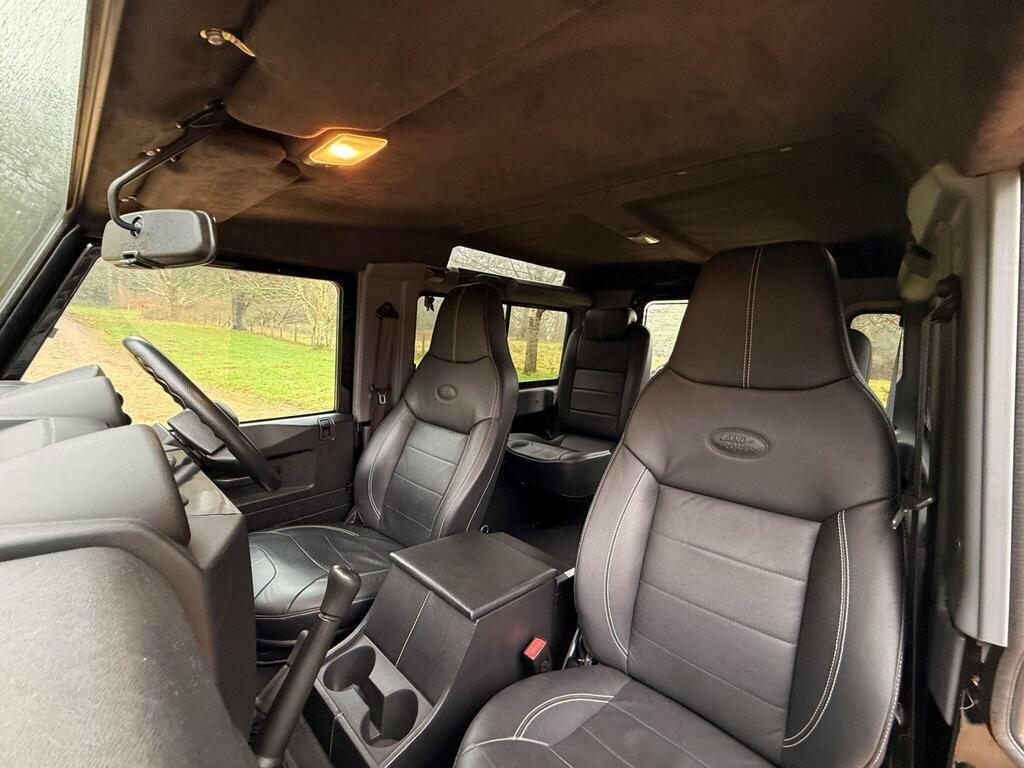 Land Rover Defender 90 2.2 Tdci Xs Station Wagon Double Cab Black #3