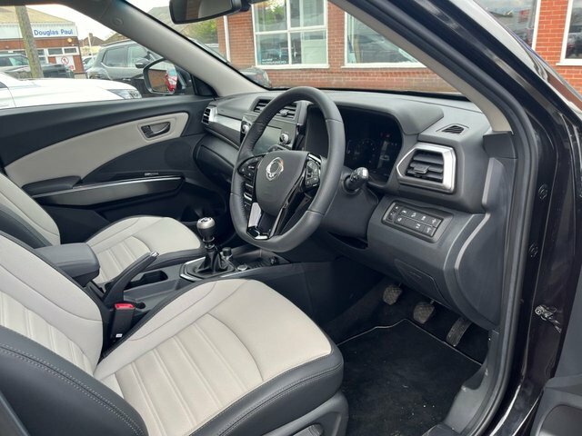 SsangYong Tivoli K40 1.5 Black #4