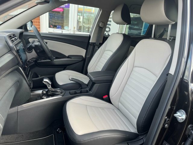SsangYong Tivoli K40 1.5 Black #5