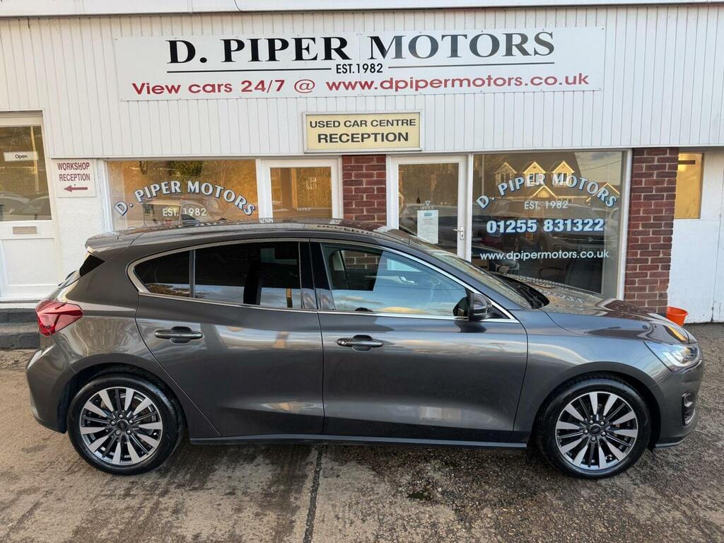 Ford Focus Hatchback 1.0T Ecoboost Mhev Titanium Vignale Dct GY72TUA Grey #2