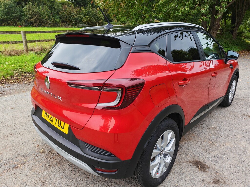 Renault Captur Suv 1.3 Iconic Tce 130 2021 HV21YOJ Red #4
