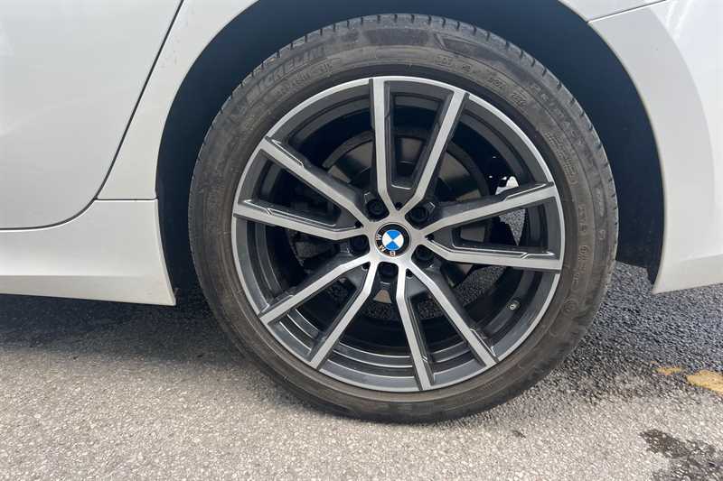 BMW 3 Series 2.0 320I Sport Saloon Euro 6 Ss White