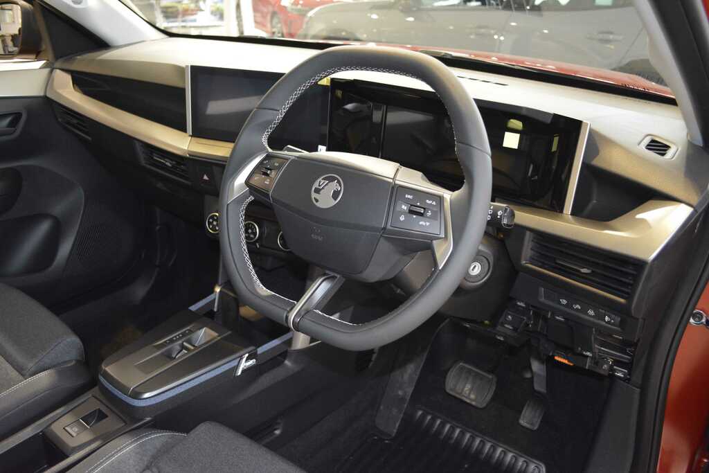 Vauxhall Frontera 83Kw Design 44Kwh Orange #5