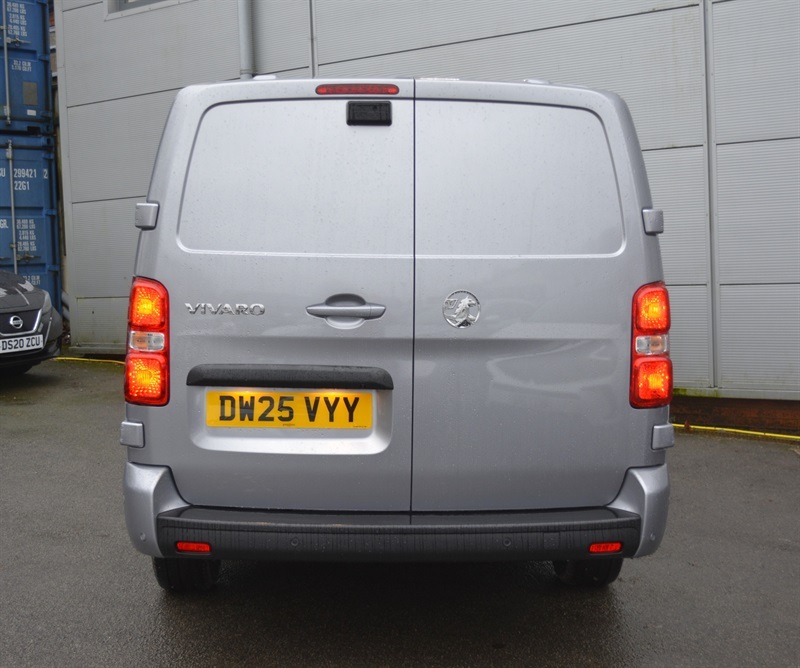 Vauxhall Vivaro 1.5 Turbo D Pro XL Panel Van 6Dr Lwb Grey #4