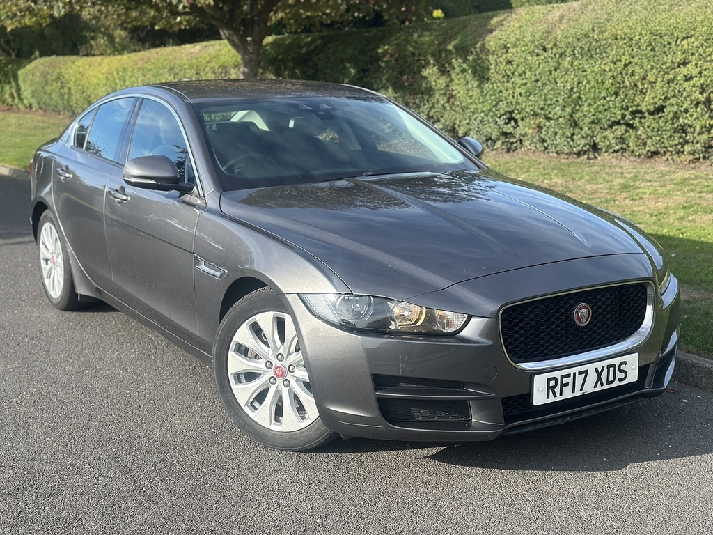 Jaguar XE D Se U2950 Ulez Grey