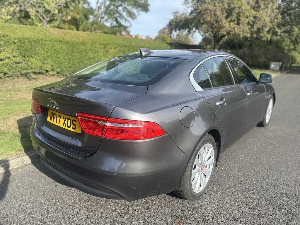 Jaguar XE D Se U2950 Ulez RF17XDS Grey #3