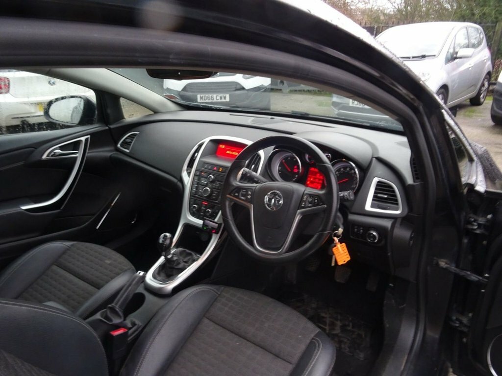 Vauxhall Astra GTC 2L Sri GN13VWB Black #6