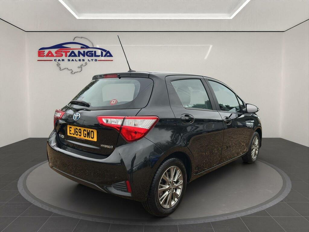Toyota Yaris Hatchback 1.5 Vvt-h Icon E-cvt Euro 6 Ss 2 EJ69GWO Black #6