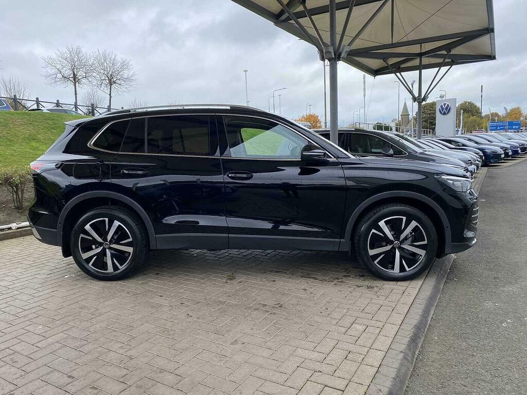 Volkswagen Tiguan 1.5 Tsi Ehybrid Elegance Dsg SL75JXX Black #4