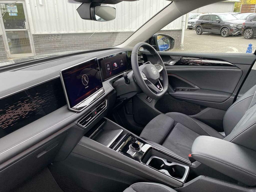 Volkswagen Tiguan 1.5 Tsi Ehybrid Elegance Dsg SL75JXX Black #2