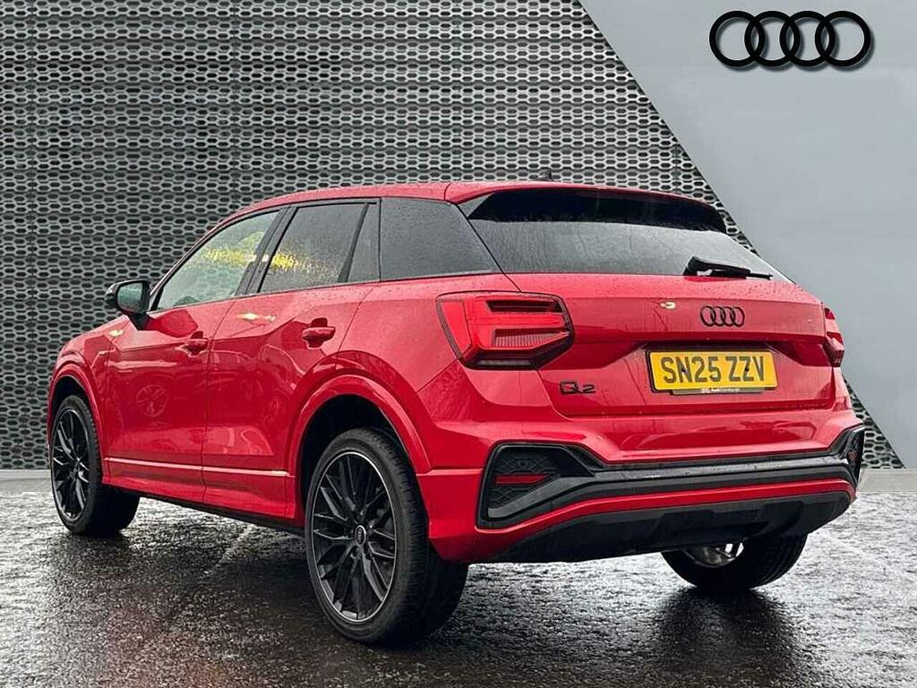 Audi Q2 Black Edition 35 Tfsi 150 Ps S Tronic SN25ZZV Red #3