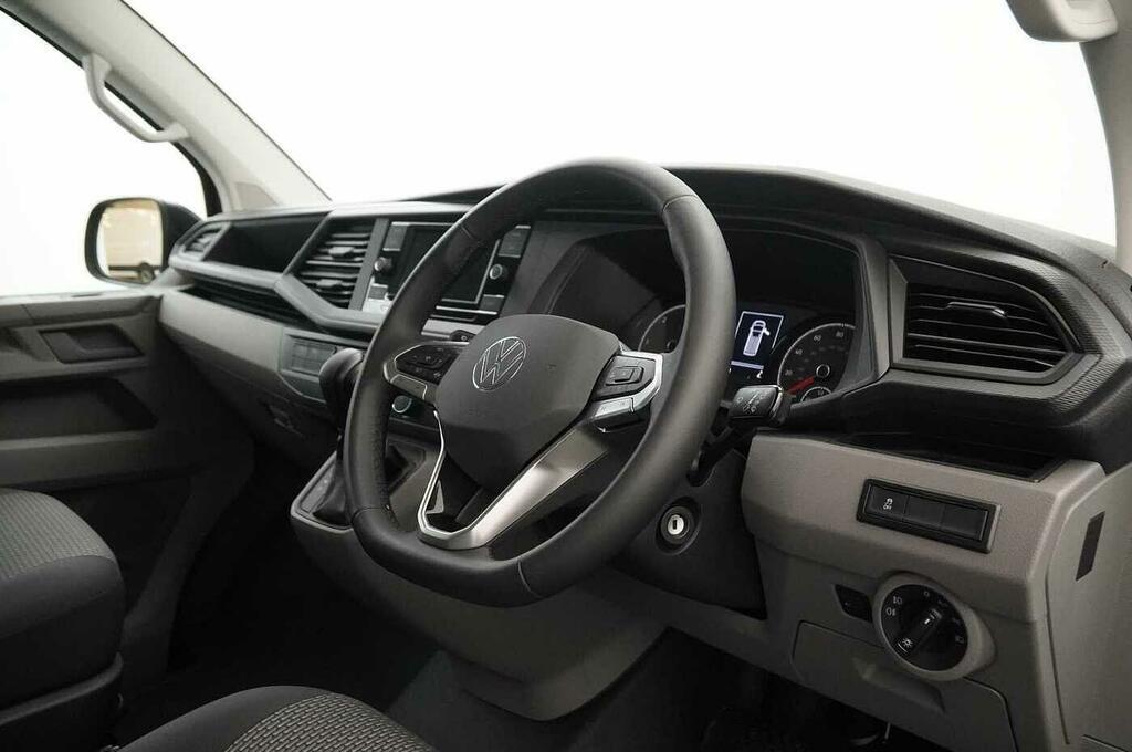 Volkswagen Transporter 2.0 Tdi 150 Highline Kombi Van Dsg Black #6