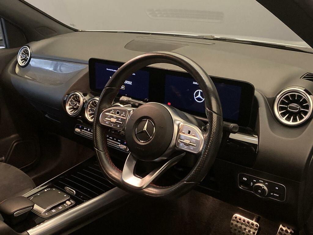 Mercedes-Benz GLA Class Gla 180 1.3 Amg Line Premium Nq LM22OBO Silver #4