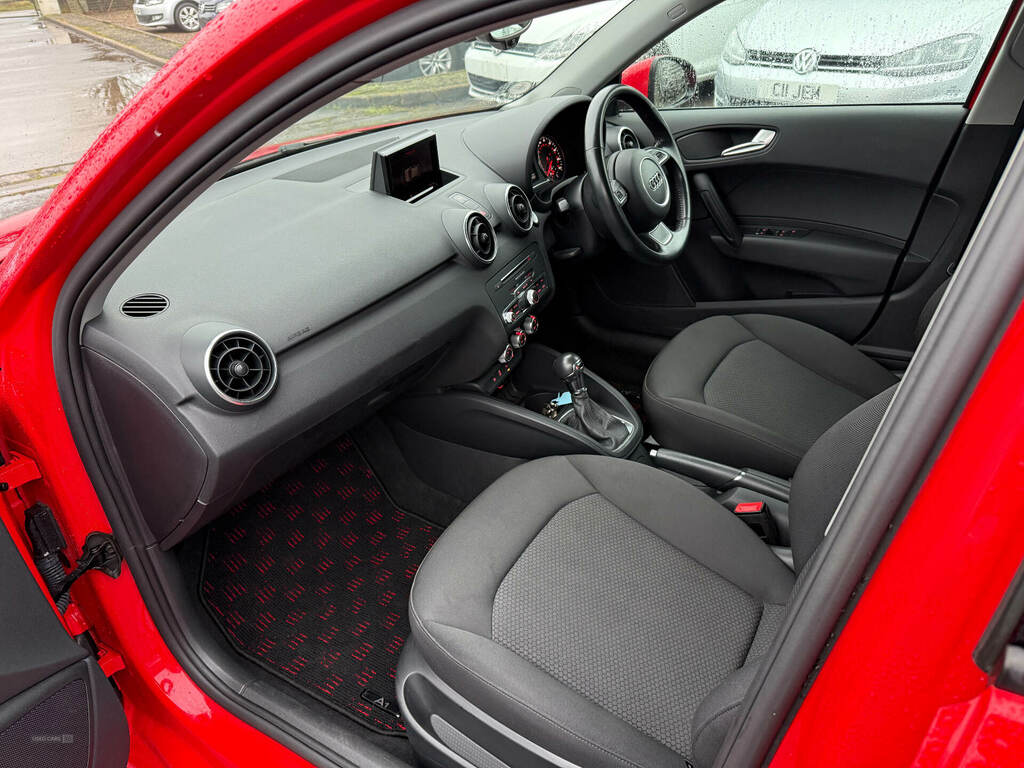 Audi A1 1.0 Tfsi Sport S-tronic Red #5