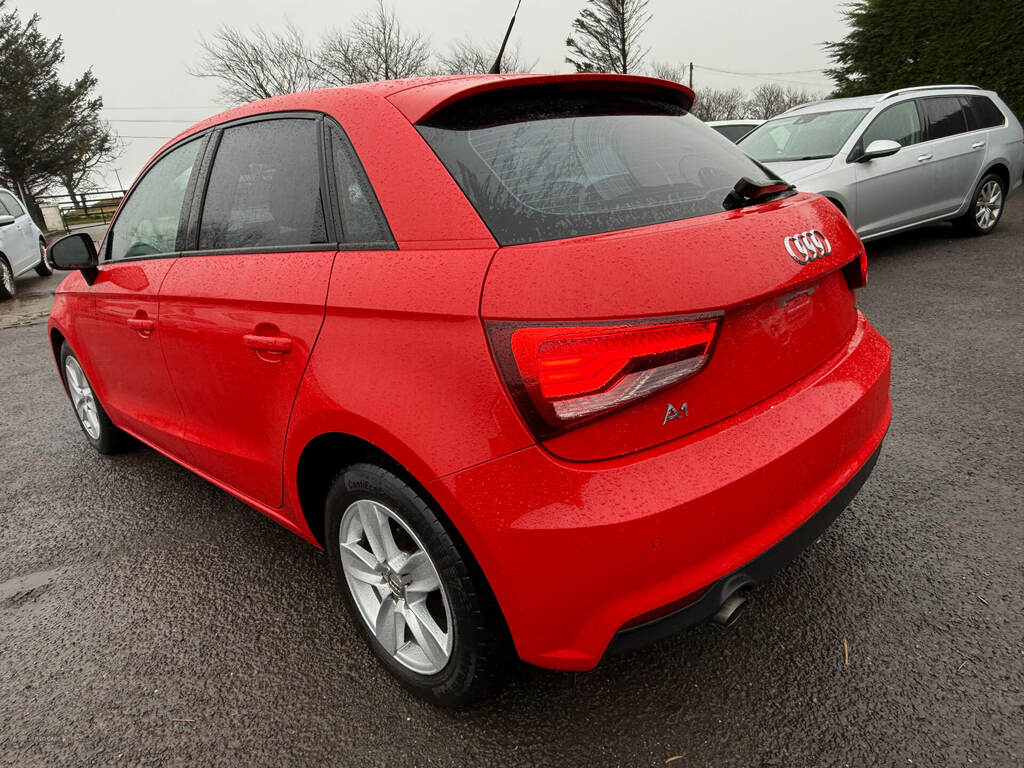 Audi A1 1.0 Tfsi Sport S-tronic Red #6