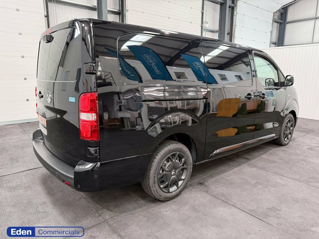 Vauxhall Vivaro 2L Pro 6Dr Black #3