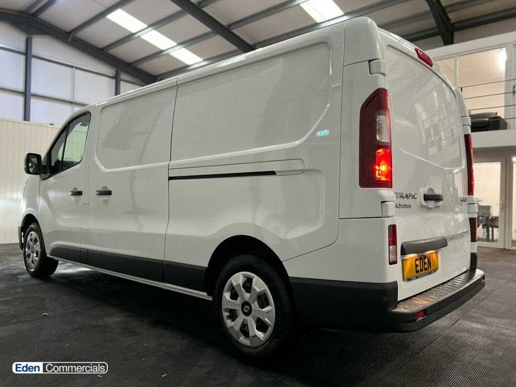 Renault Trafic 2L Advance YF75OHT White #6