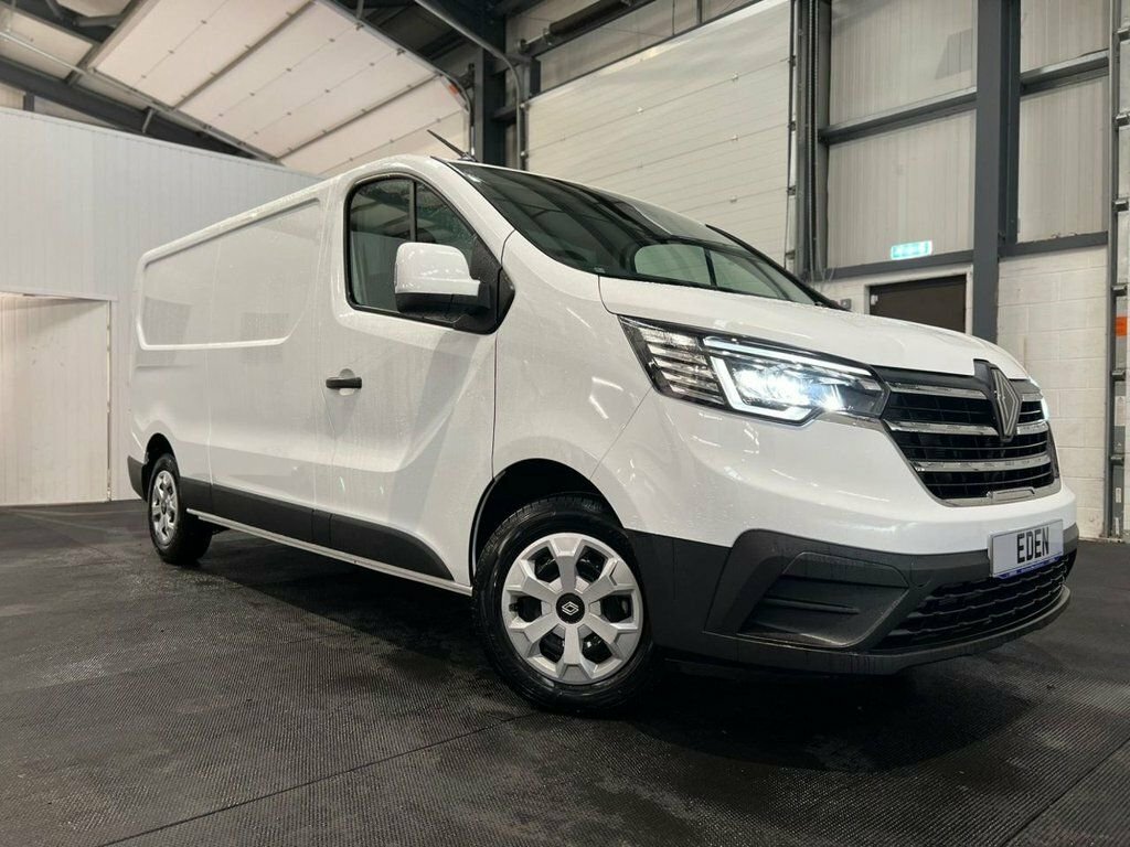 Renault Trafic 2L Advance White