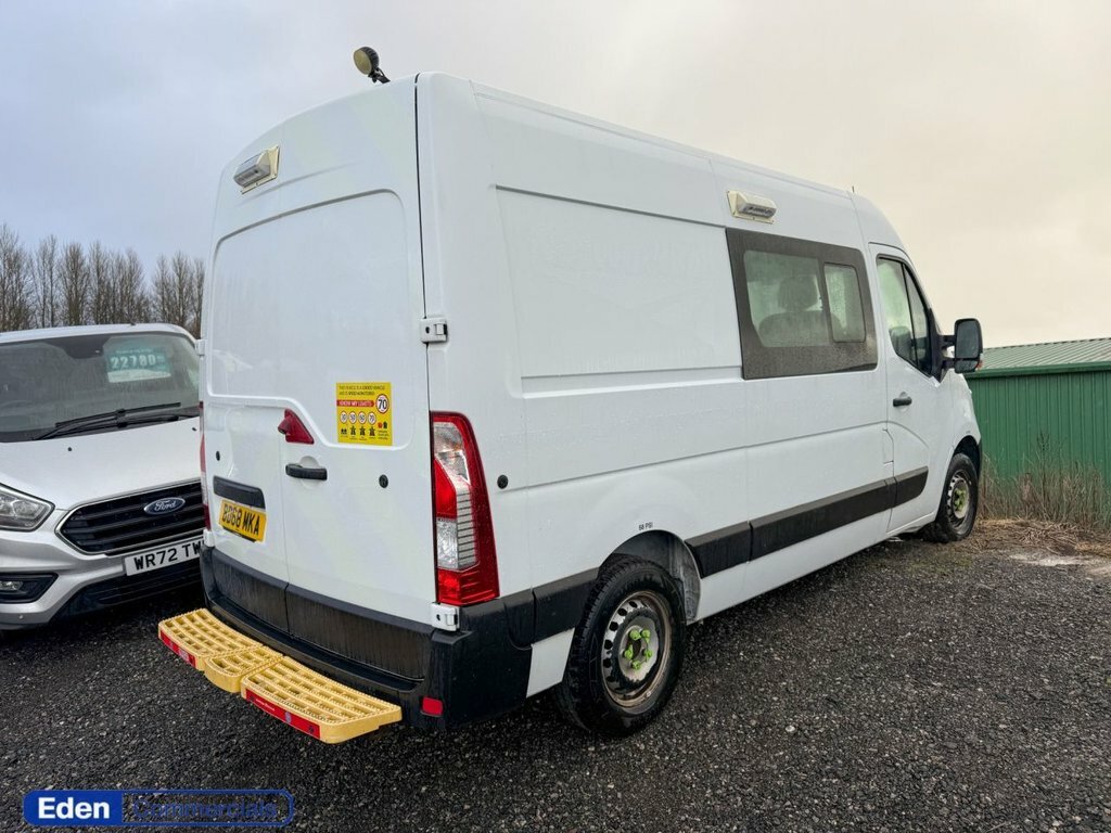 Vauxhall Movano Mpv BD68MKA White #5