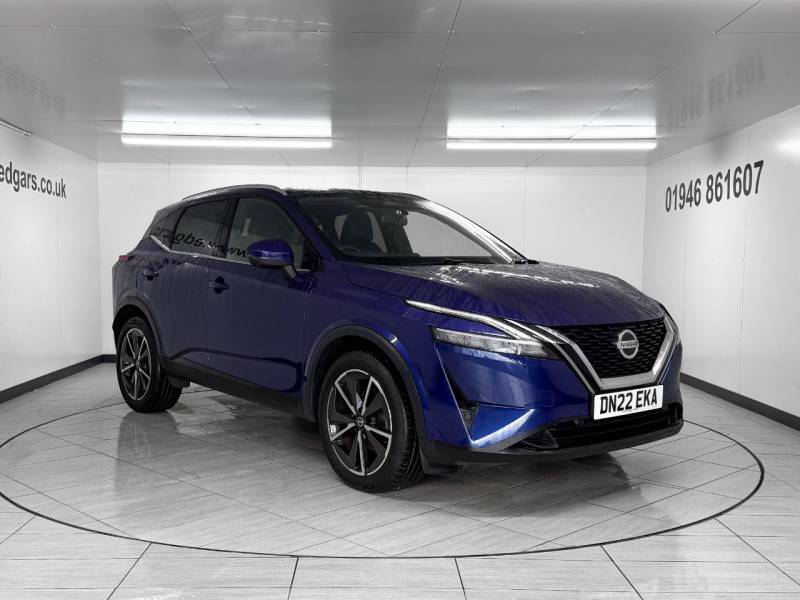 Nissan Qashqai+2 Hatchback White #1