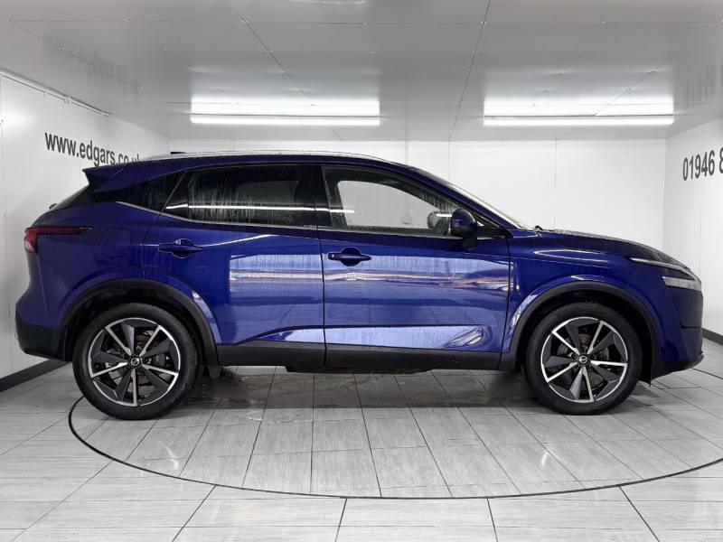 Nissan Qashqai+2 Hatchback White #23