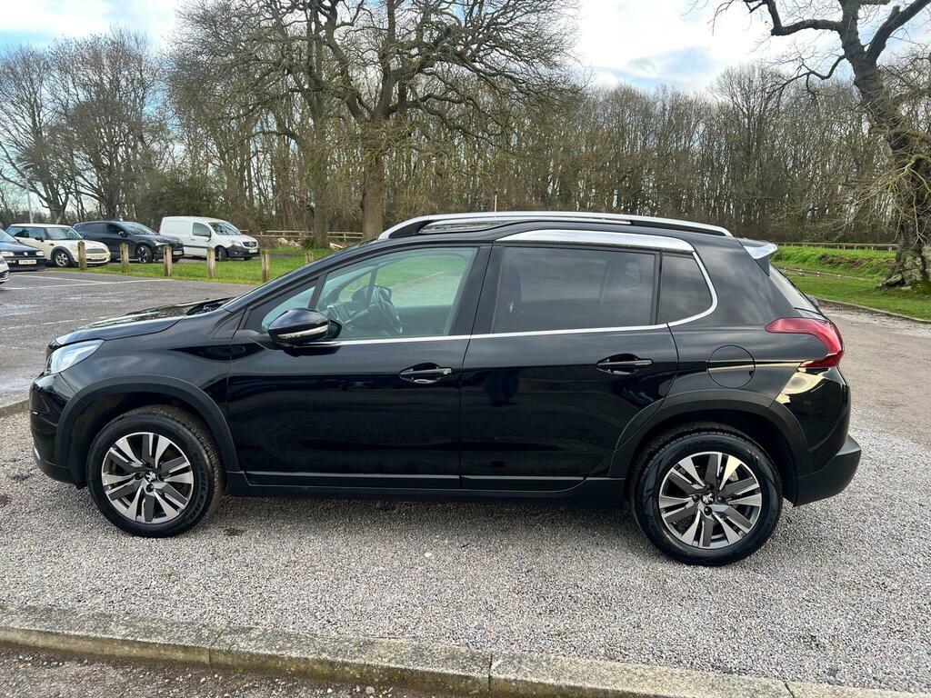Peugeot 2008 1.2 Puretech Allure Euro 6 Ss MV68WKL Black #2