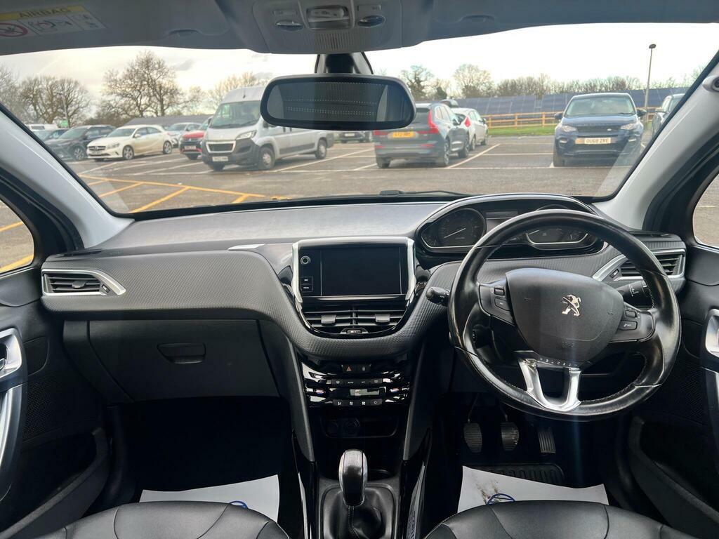 Peugeot 2008 1.2 Puretech Allure Euro 6 Ss MV68WKL Black #6