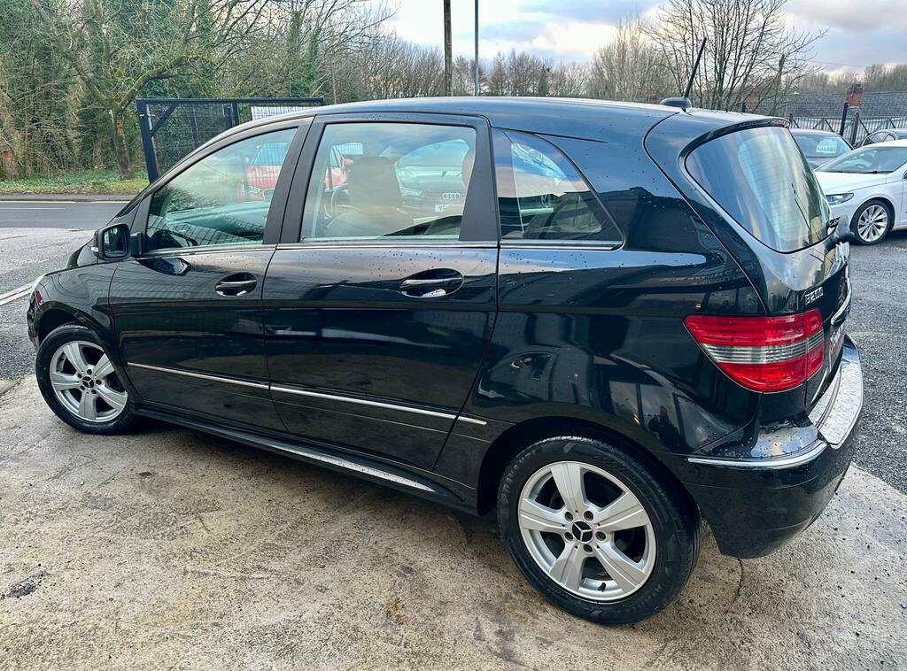 Mercedes-Benz B Class 2.0 B200 Cdi Se Cvt Black #3