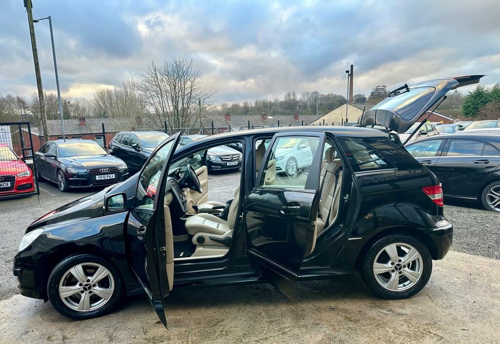 Mercedes-Benz B Class 2.0 B200 Cdi Se Cvt Black #4