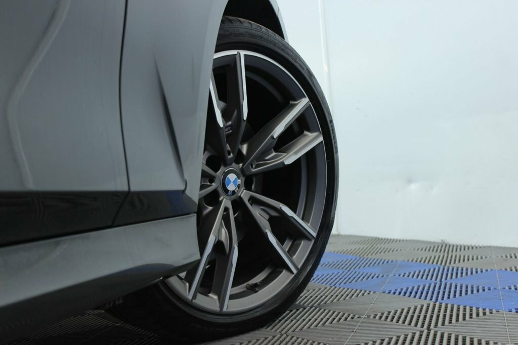 BMW 3 Series 3L Null YK69WJP Grey #2