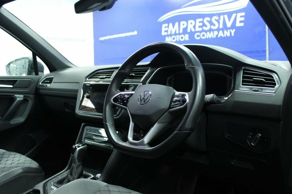 Volkswagen Tiguan 2L R-line YO70VVH Grey #5