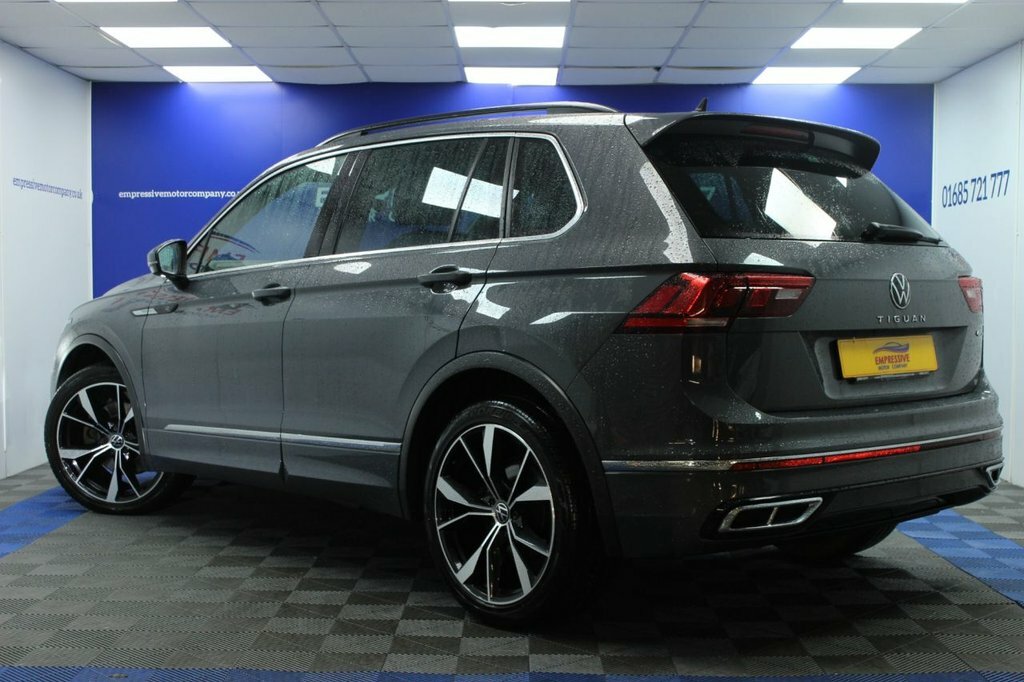 Volkswagen Tiguan 2L R-line YO70VVH Grey #3