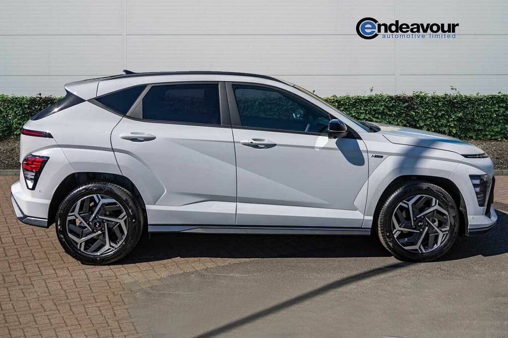 Hyundai Kona 1.6T 138 N Line S Dct AV25WMJ White #3
