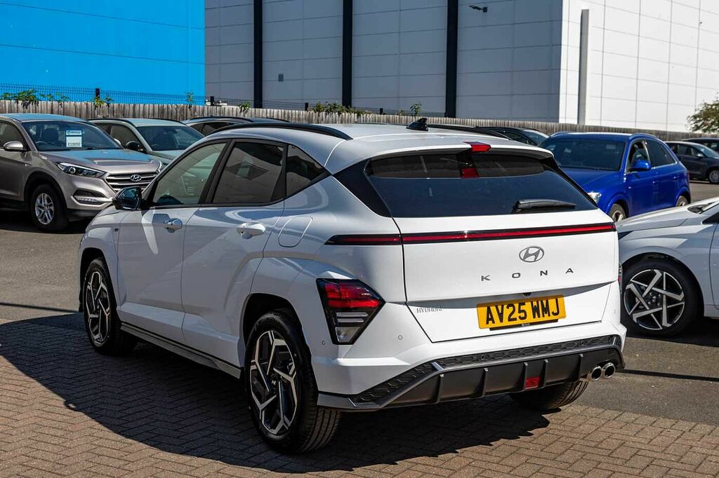 Hyundai Kona 1.6T 138 N Line S Dct AV25WMJ White #2