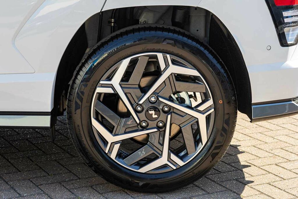 Hyundai Kona 1.6T 138 N Line S Dct AV25WMJ White #4