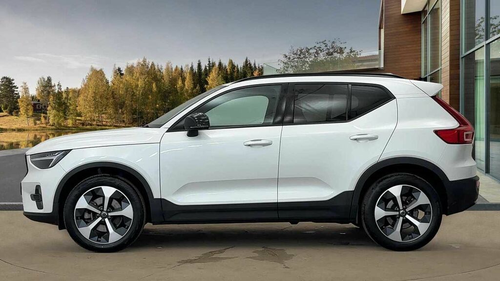 Volvo XC40 Plus, B4 Mild Hybrid, Dark RV25XAM White #6