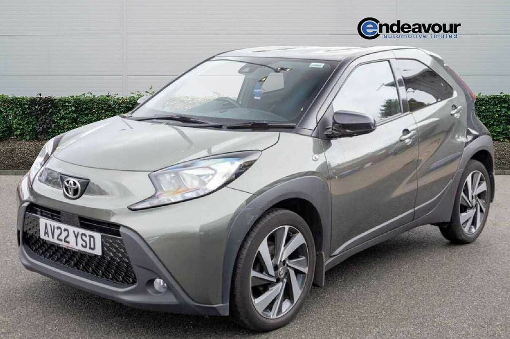 Toyota Aygo X 1.0 Vvt-i Edge AV22YSD Green #5