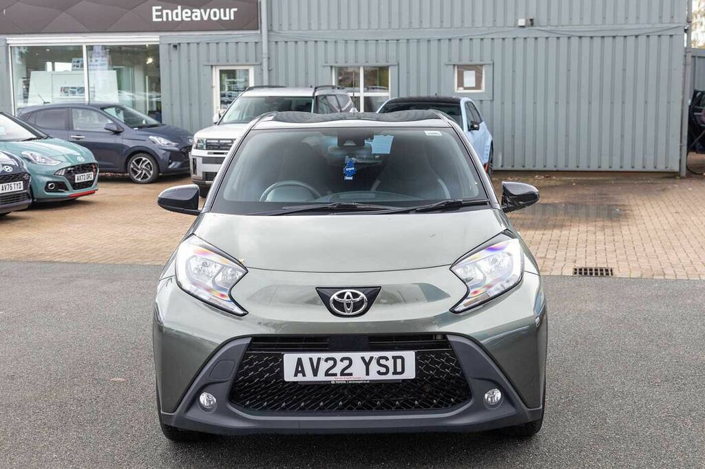 Toyota Aygo X 1.0 Vvt-i Edge AV22YSD Green #4