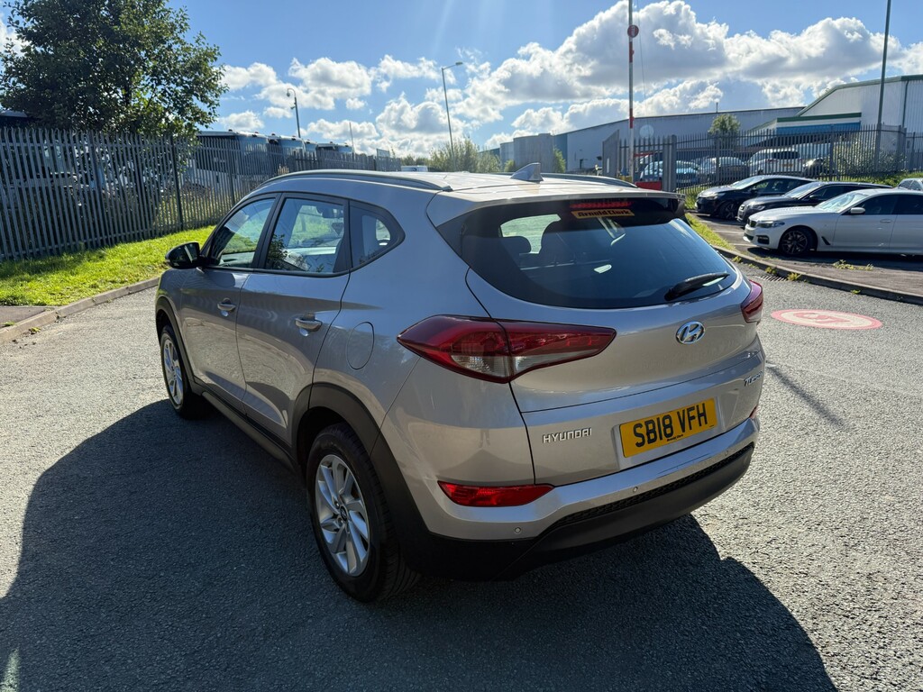 Hyundai Tucson 1.6 Gdi Blue Drive Se Nav Suv Eu SB18VFH Beige #5