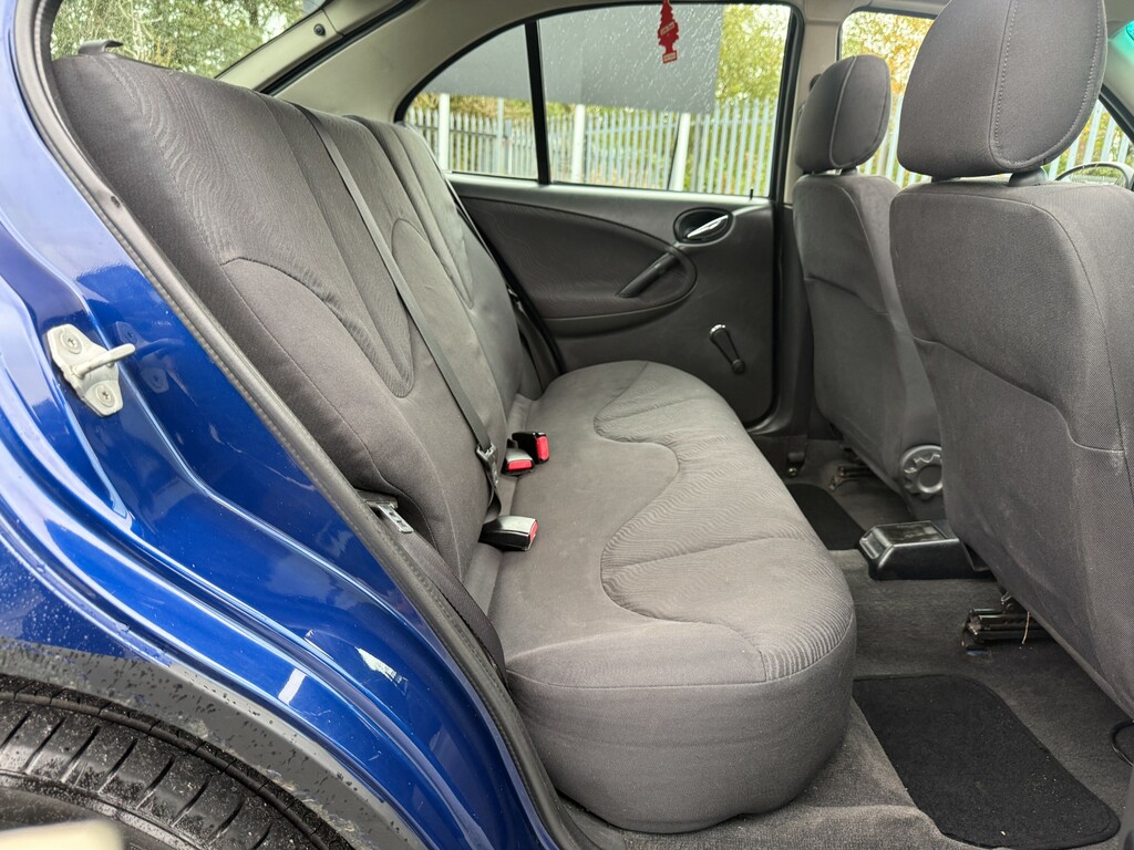 Rover 25 1.4 3dr Red #14