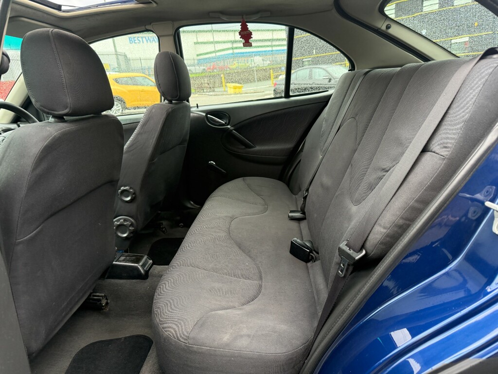 Rover 25 1.4 3dr Red #12