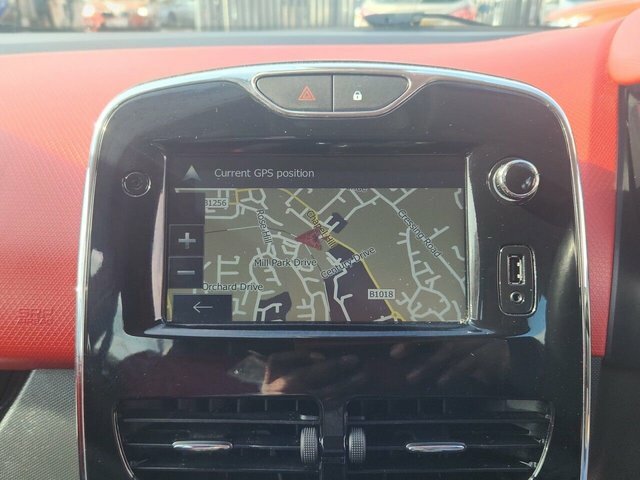 Renault Clio Dci Dynamique S Medianav BL14GVR Red #5