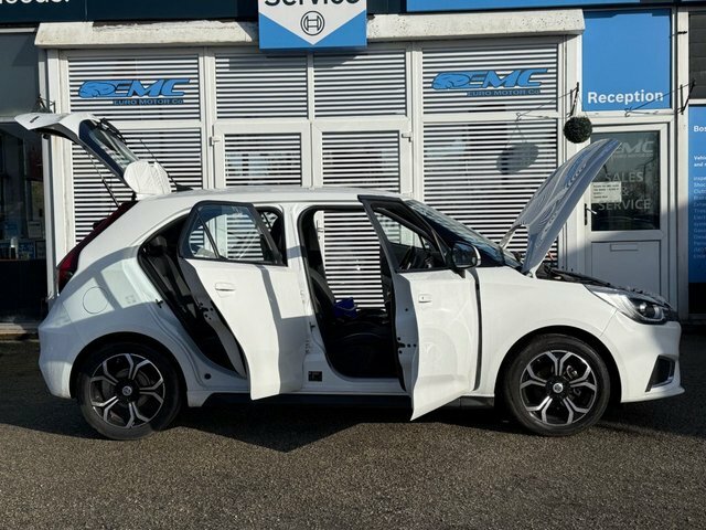 MG MG3 2023 1.5 Vti-tech Exclusive Nav Hatchback Petr LE72DLO White #6