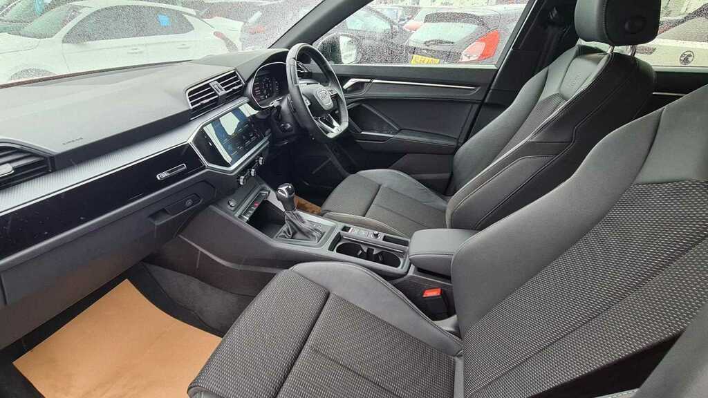 Audi Q3 35 Tfsi Black Edition S Tronic 2022 NU22PVW Red #3