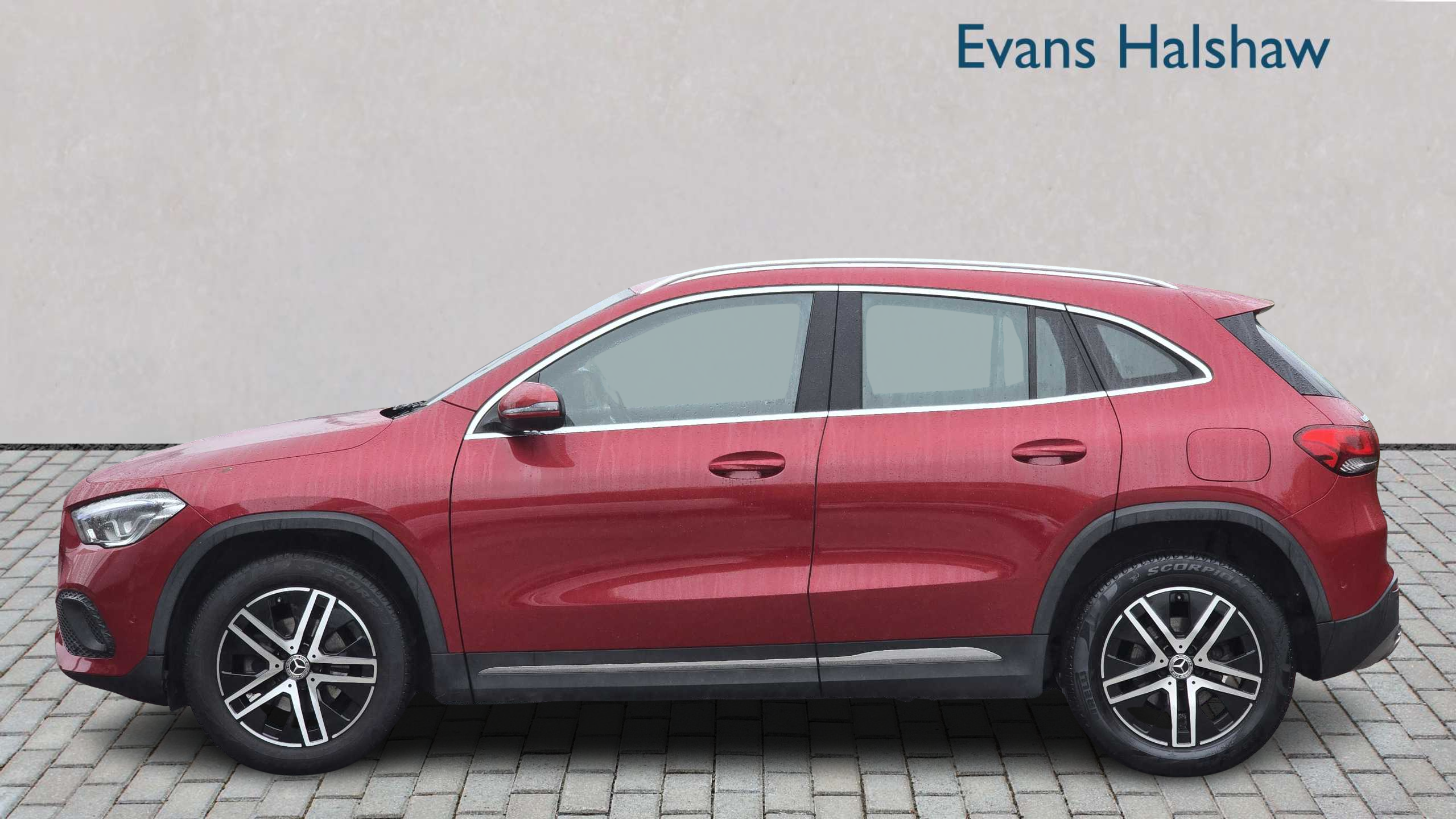 Mercedes-Benz GLA Class 180 Sport Executive 2021 LK21PZC Red #4