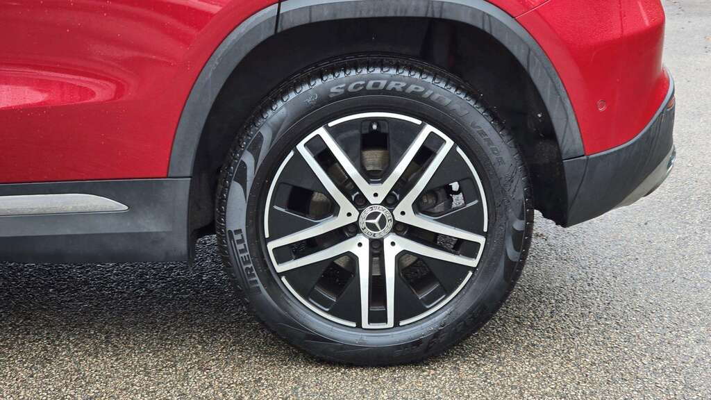 Mercedes-Benz GLA Class 180 Sport Executive 2021 LK21PZC Red #6