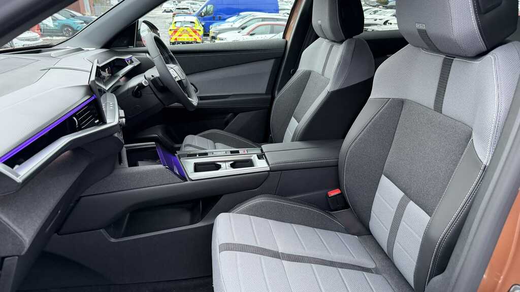 Vauxhall Grandland 157Kw Ultimate 73Kwh Panoramic Roof 202 NJ75OGV #5
