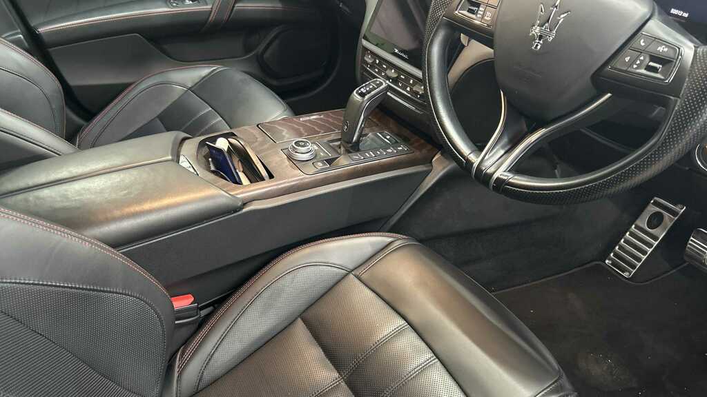 Maserati Quattroporte Granlusso  #7