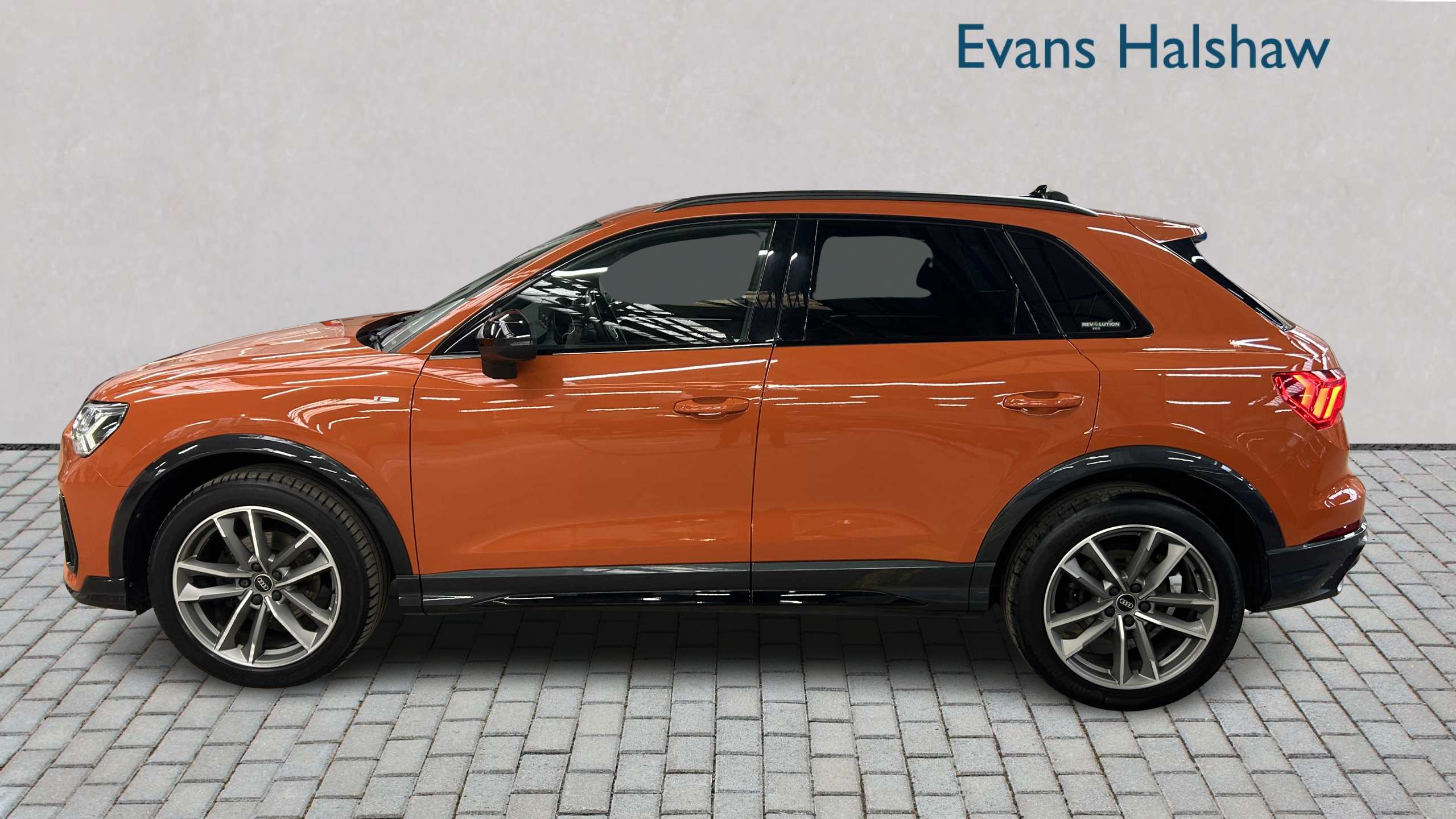 Audi Q3 35 Tfsi Black Edition 2022 RO10DUG Orange #6
